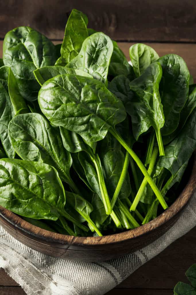 A bunch of spinach is about 11 ounces with stems and 6 ounces without