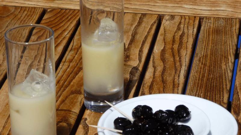 What’s a Substitute for Pastis? The Answer!
