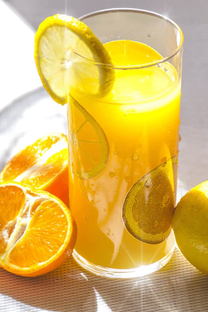 The greater the content of pure lemon juice, the more effective the marinade will be