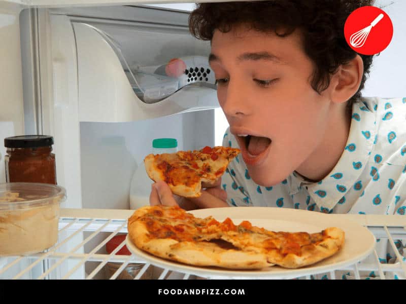 People love cold pizza because as it cools down, the flavors are more concentrated. It is also convenient to eat cold pizza.