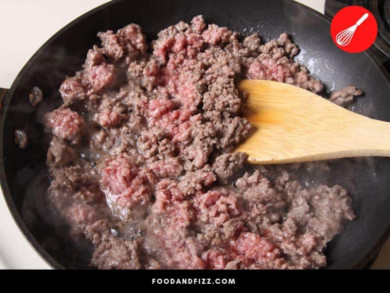 Can Cooked Ground Beef Be Pink Inside?