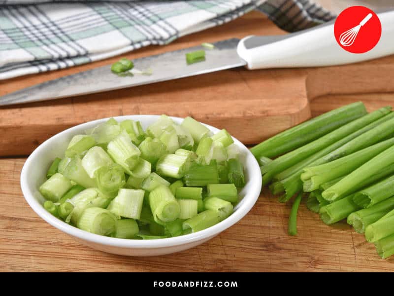 Green onions become more potent the more finely they are chopped.
