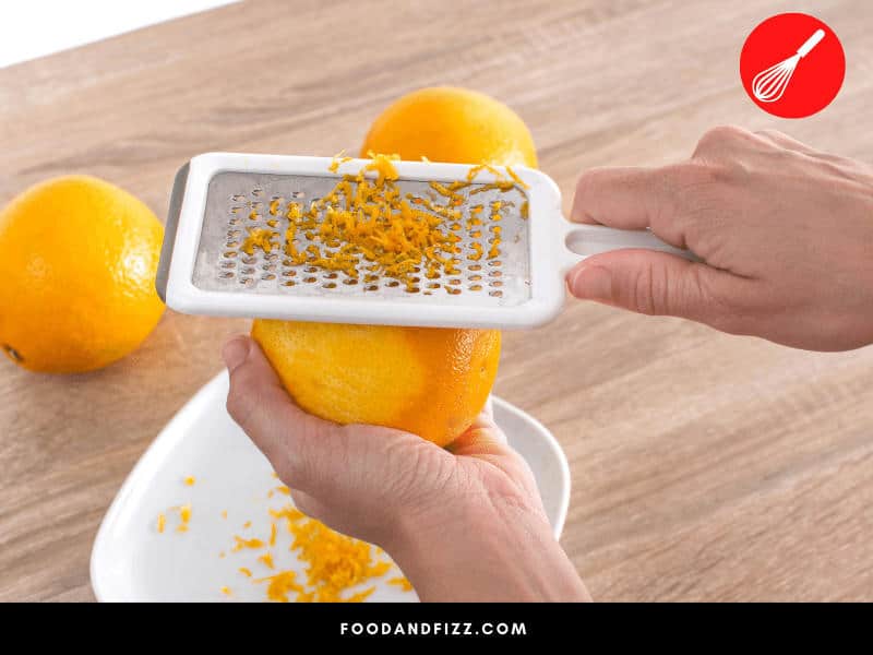 The orange peel is the most nutritious part of the orange but it can be bitter to eat. Grating it makes it easier to add to smoothies, salads and other recipes.